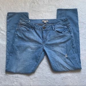 cAbi Brett Destructed Boyfriend Jeans Style 748